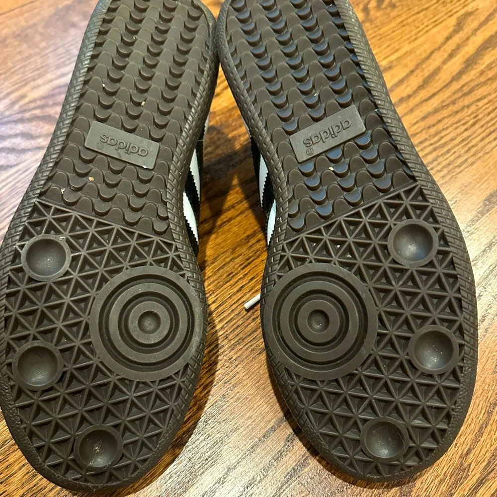 Adidas Samba White and Black Trainers - Picture 3 of 3